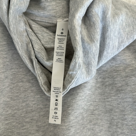 Lululemon Scuba Pullover - Picture 2 of 2